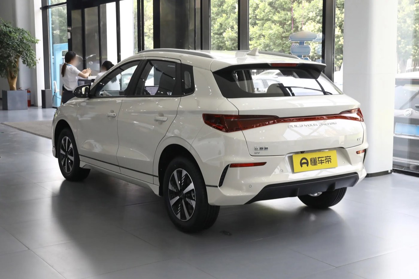 BYD E2 2024 миниатюра 3