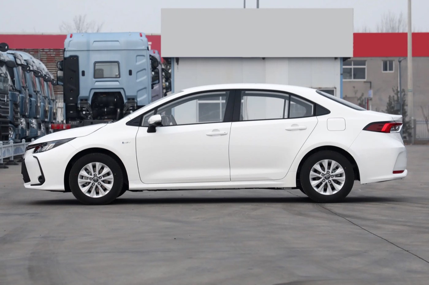 Toyota Corolla 2025 Hybrid 1.8 миниатюра 4